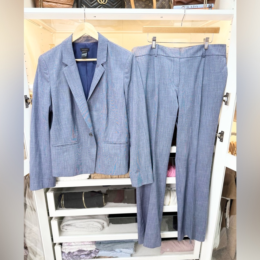 Ann Taylor Beautiful Blue PantsSuit Set 2 Piece Blazer Trouser Women Curvy Sz 14